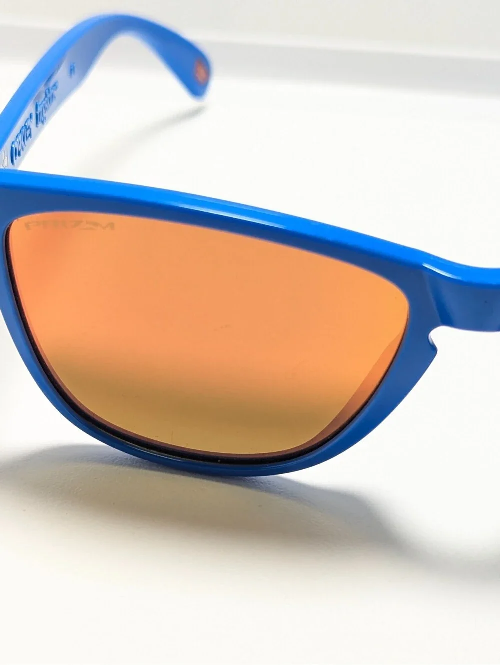 Oakley Frogskins 35th Anniversary OO9444 Sunglasses PRIZM Ruby Lens 57-16-143